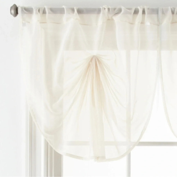 Liz Claiborne Lisette Sheer Fan Valance. Ivory 34 in W X 25 in L. New In Package - Picture 1 of 1